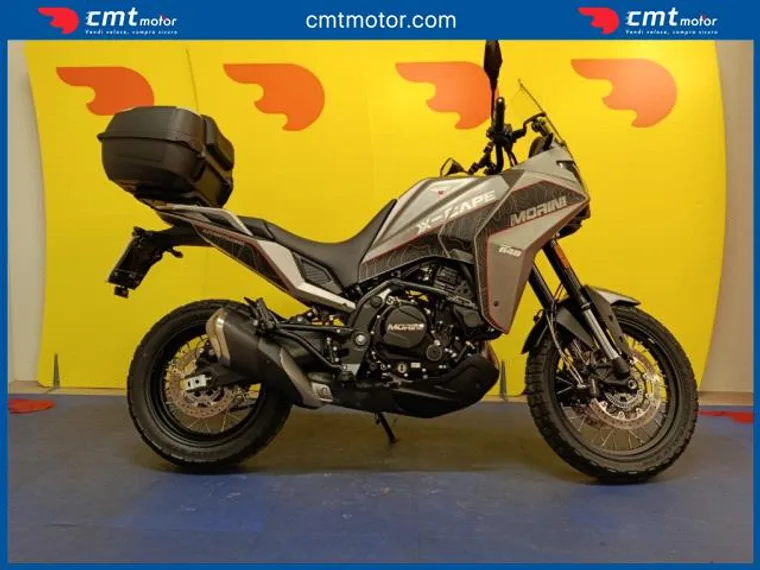 Foto reale Moto Morini X-Cape